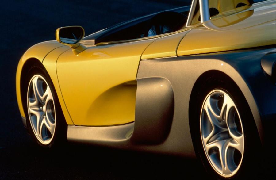 Детали экстерьера Renault Sport Spider 1995 года  (фото 52 из 76)